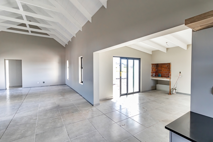 3 Bedroom Property for Sale in Hoogland Western Cape